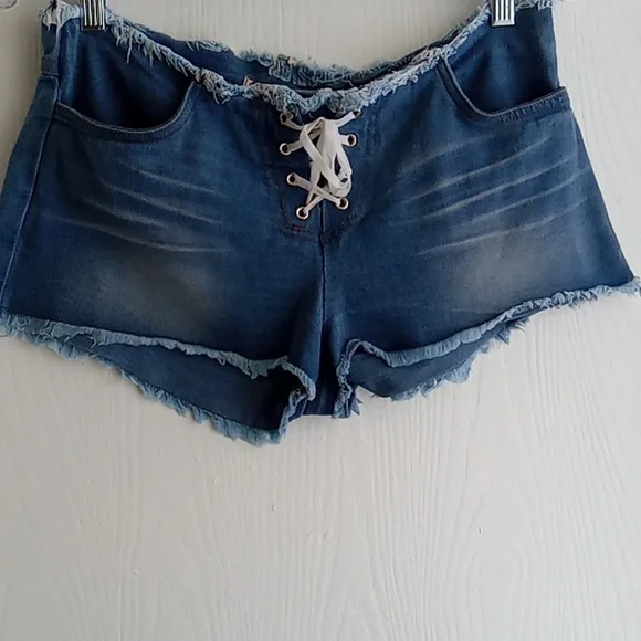 Chicos | Ultra High Fringe Denim Shorts - Picture 4 of 4